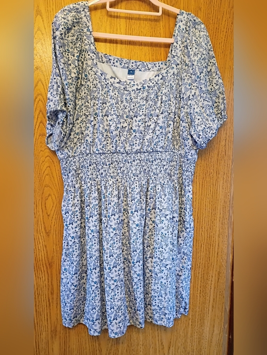 Old Navy Dresses & Skirts - Old Navy Blue and White Floral Paisley Blouse-NWOT